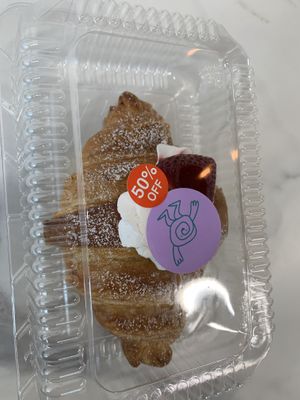 Erdbeer Croissant vom Vortag 😍  at Canela in Calgary