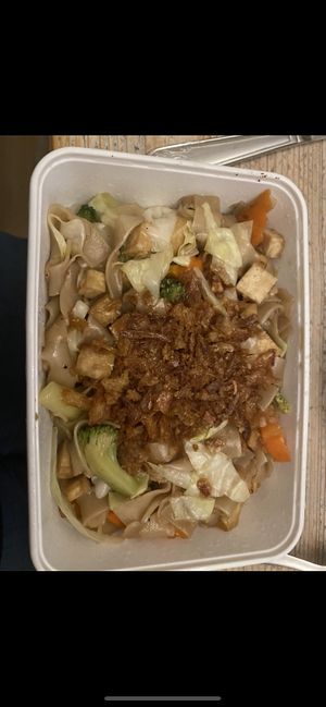 Take away pad sie eeuw with tofu and without the egg. at Thong Thai in Wemeldinge