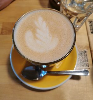 cafe latte (i choosed oat milk) at Rohe in Tallinn