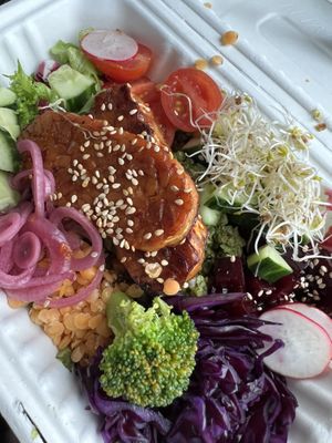 Tempeh bowl  at Rohe in Tallinn