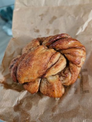 Cinnamon bun at Rohe in Tallinn