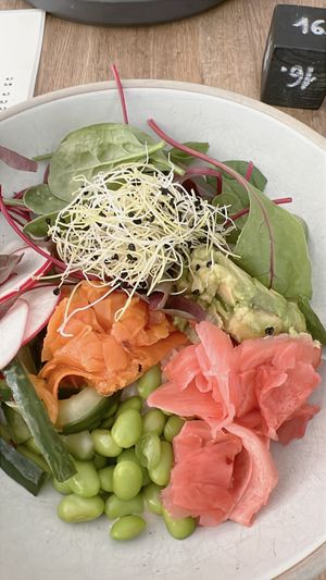 bowl deliciosos  at Rohe in Tallinn