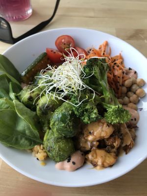 Teriyaki tšikin  at Rohe in Tallinn