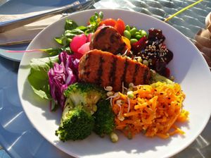 Tempeh bowl at Rohe in Tallinn