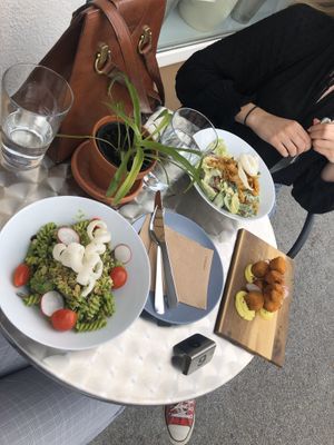 Pesto pasta & chicken ceasar at Rohe in Tallinn