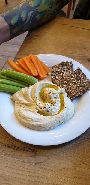 Hummus at Mihiderka - Dielta in Krakow