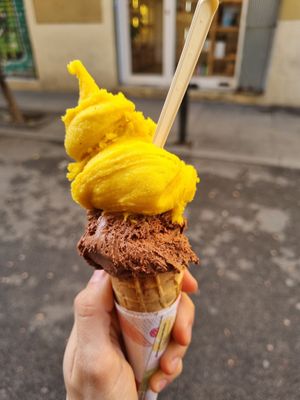 Mango and chocolate at Selvática in Barcelona