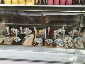 Count them...5 vegan gelato flavors  at Milkissimo Gelato in San Diego