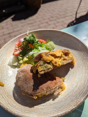 warm sandwich with pesto, hummus and sun dried tomatoes at Bagarstugan Cafe & Vin in Mariehamn