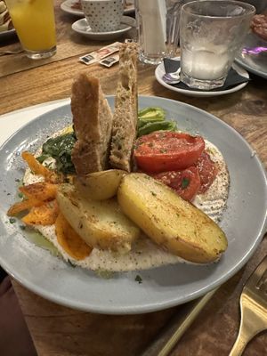 Vegan breakfast  at Cremat 11 in Barcelona