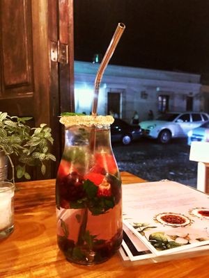 Jugo at Once:Once in Antigua