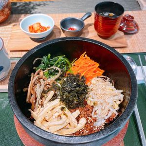 Bibimbaq  at Injoy Etsunou in Tokyo