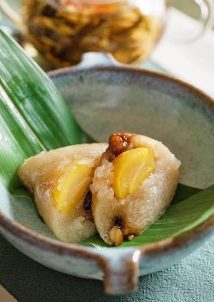 Chestnut and black goji zongzi at Injoy Etsunou in Tokyo