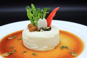 Fresh yam noodles at Injoy Etsunou in Tokyo