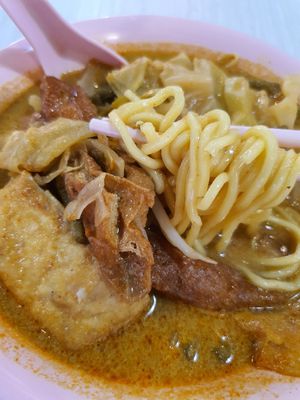 Huge portion ~ Circuit Breaker Period Phase 2 at Yuan Man vegetarian 缘满素食 in East Singapore