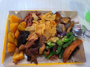 $5 economy rice 😍 ~ Circuit Breaker Period Phase 2 at Yuan Man vegetarian 缘满素食 in East Singapore