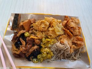 really nice economy mee hoon ~-Circuit Breaker Period  Phase 2 . 7/12/2020 at Yuan Man vegetarian 缘满素食 in East Singapore