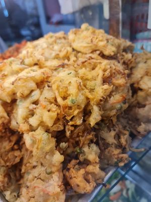 Fried vege ~ 23/10/21 at Yuan Man vegetarian 缘满素食 in East Singapore