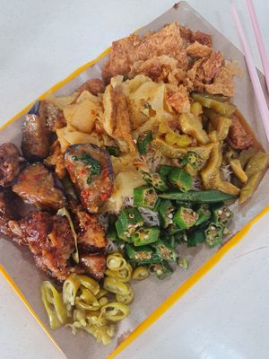 $7 Lunch 😍 ~ 16/1/23 at Yuan Man vegetarian 缘满素食 in East Singapore