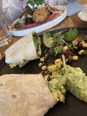 Burritos with „crumbled egg“ and guacamole (vegan)  at Little Dancer in Linz