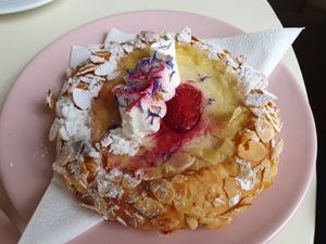 art! at Miło bistro in Warsaw