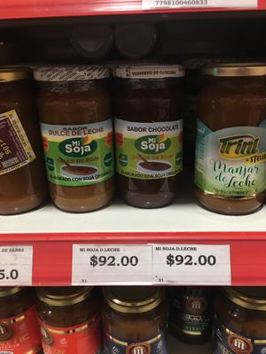 Ddl y de chicolate mi soja at Casa China Supermercada in Buenos Aires
