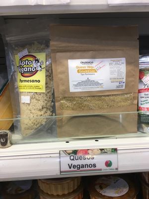 QUeso parmesano y rawmesan vegano at Casa China Supermercada in Buenos Aires