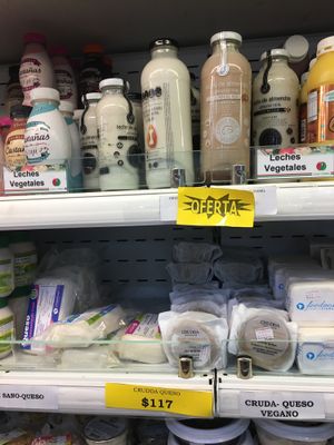 Leches vivet y  at Casa China Supermercada in Buenos Aires