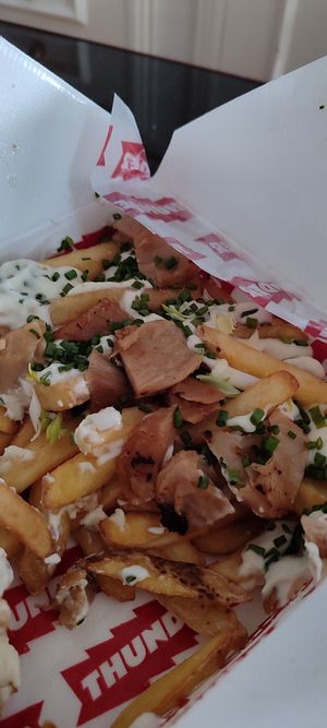 Dirty fries chicken at Thunder Vegan - Malasaña in Madrid