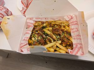 Cheesy greasy fries at Thunder Vegan - Malasaña in Madrid