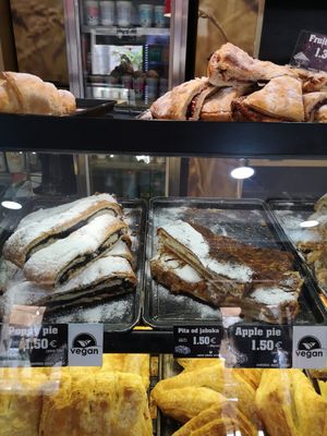 Sweets at Mamma Mia in Kotor