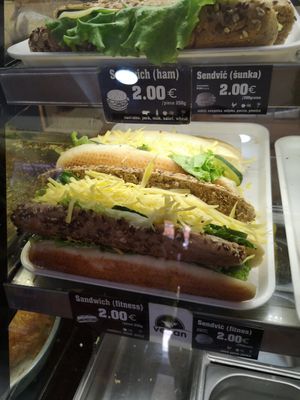 Vegan sandwich at Mamma Mia in Kotor