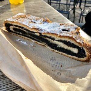 Poppy pie at Mamma Mia in Kotor