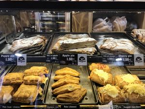 Love the clear labels! at Mamma Mia in Kotor