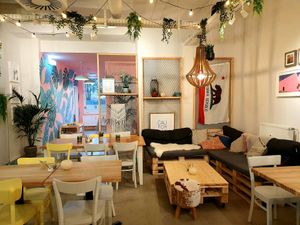 seating area at Cali Eats in Dusseldorf