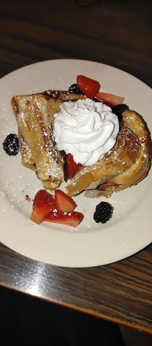 French toast at Vertical Diner and The Gold Room in Portland