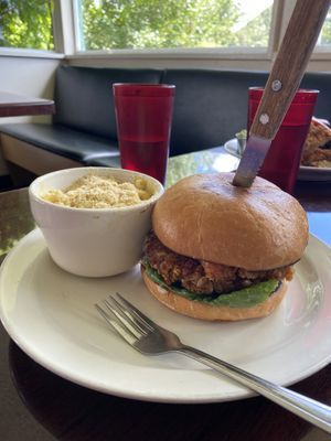 Chikun and Mac’n’chz  at Vertical Diner and The Gold Room in Portland