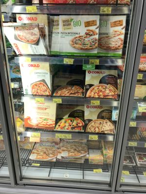 Frozen vegetarian pizza at Conad in Tirana