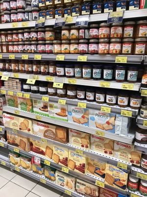 Dry food aisle at Conad in Tirana