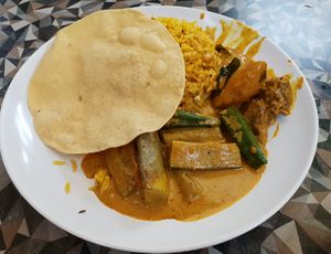 Nasi Briyani
photo credits to Veronica Wong at Daily Green 吉祥素 -  Yishun St in North Singapore