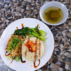 Vegetarian Chicken rice at Daily Green 吉祥素 -  Yishun St in North Singapore