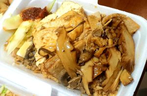Duck rice $2.50 only at Miao Xiang Vegetarian 妙香斋素食 - Defu Lane in Northeast Singapore