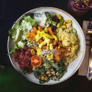 Bowl LINA (vegan) at LUUC Café in Saarbrucken