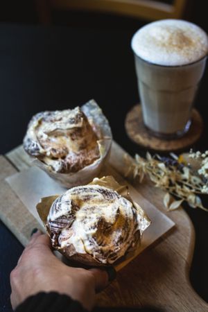 Vegane Zimtschnecken at LUUC Café in Saarbrucken