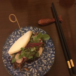 vegan bao bun with shiitake mushrooms and hoisin  at Damura in Valencia