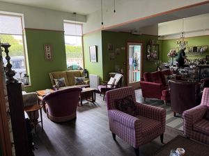 Very comfortable   at Brodies in Moffat