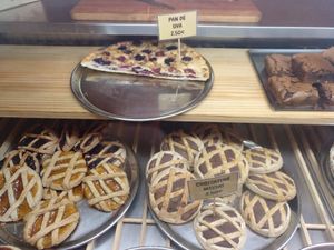 grape pie at Toscanaccio in Madrid