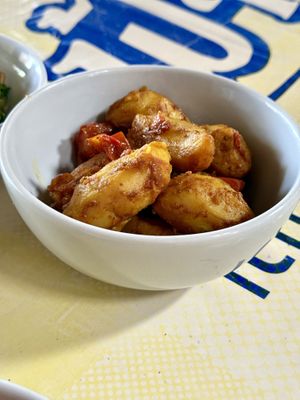 Potatoes in curry  at Aharn Jay Somporn in Chiang Dao