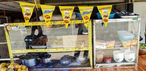 Display at Kao Man Kai Jay Vegan in Chiang Dao