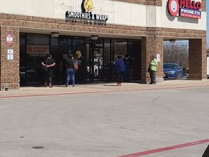 This is the storefront people usually wait outside after they placed the order at Bam's Vegan in Dallas